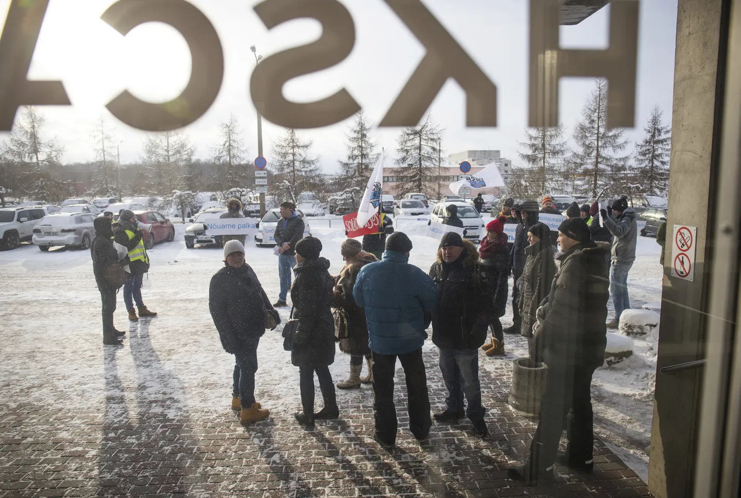 Streik Rakvere lihakombinaadis jätkub ja ametiühing tuletab ennast meelde täna Turus kogunevatele HKScani suuraktsionäridele.