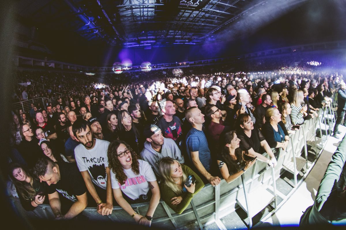 Зрители на концерте The Cure в Риге
