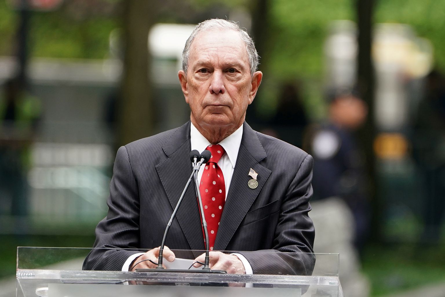 Endine New Yorgi linnapea Michael Bloomberg sellel 30. maist pärineval fotol.