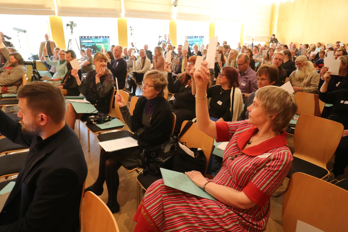 Võru Kandles peeti aprilli lõpupoole esimene Võro kongress.
