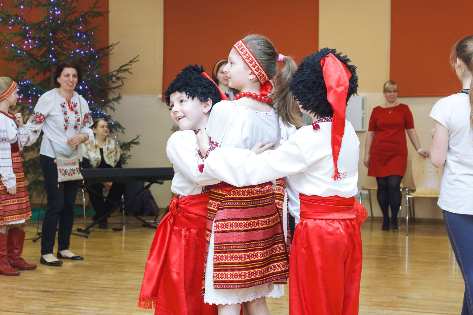 Ukraina nädala käigus tegi Valga põhikoolis etteaste Valga Ukraina seltsi laupäevakool Kalõna. Samuti on koolis üleval näitused.