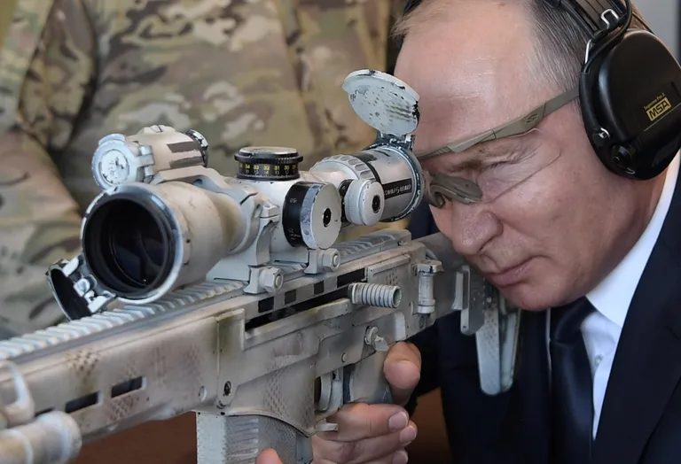 Путин тестирует SVCH-308 от концерна "Калашников", Сентябрь 2018 года