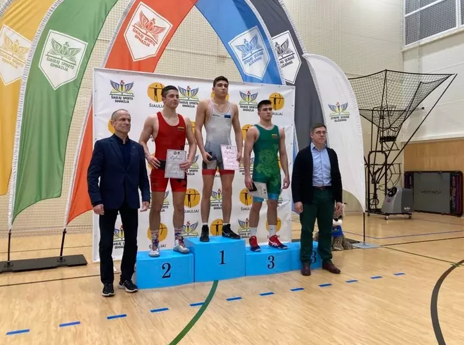 Трое борцов из Эстонии привезли медали с соревнований в Литве.