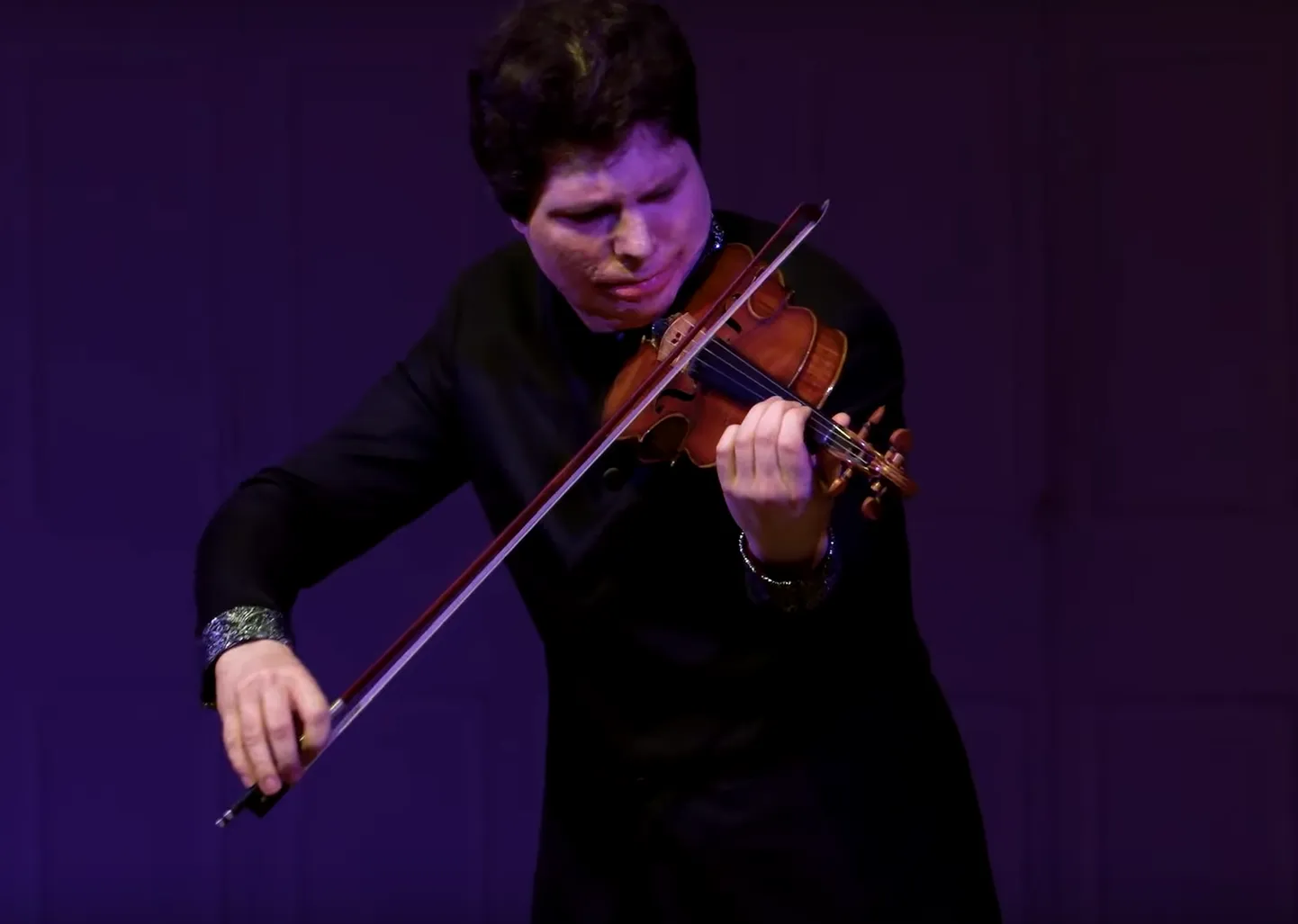 Augustin Hadelich esitab Ysaÿe' sonaati nr 3.