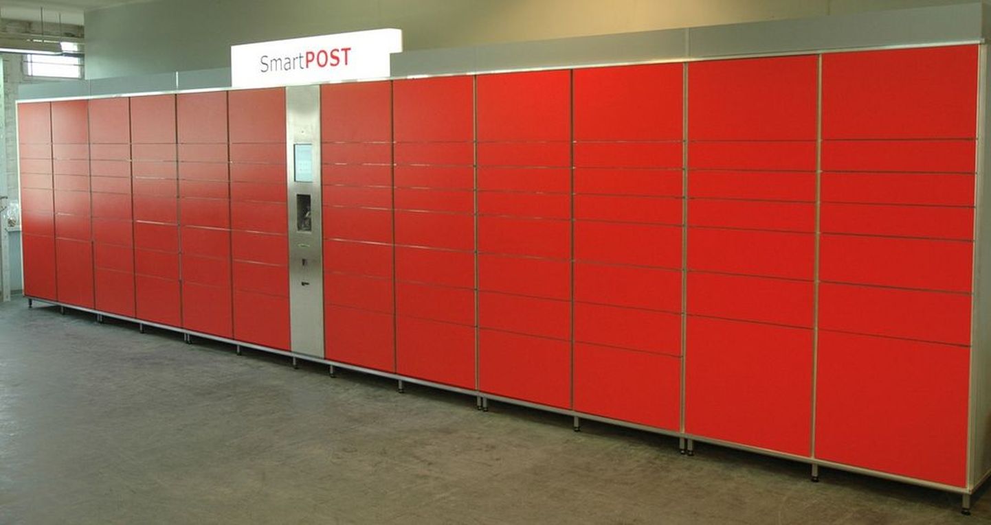Pildil on Smartposti iseteeninduslik postkontor. .
