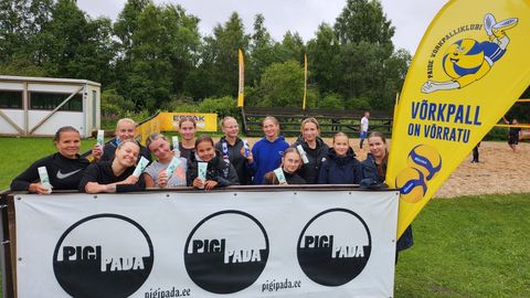Suvevolle 16. hooaeg tõi rannaliivale ligi 1200 võrkpallisõpra