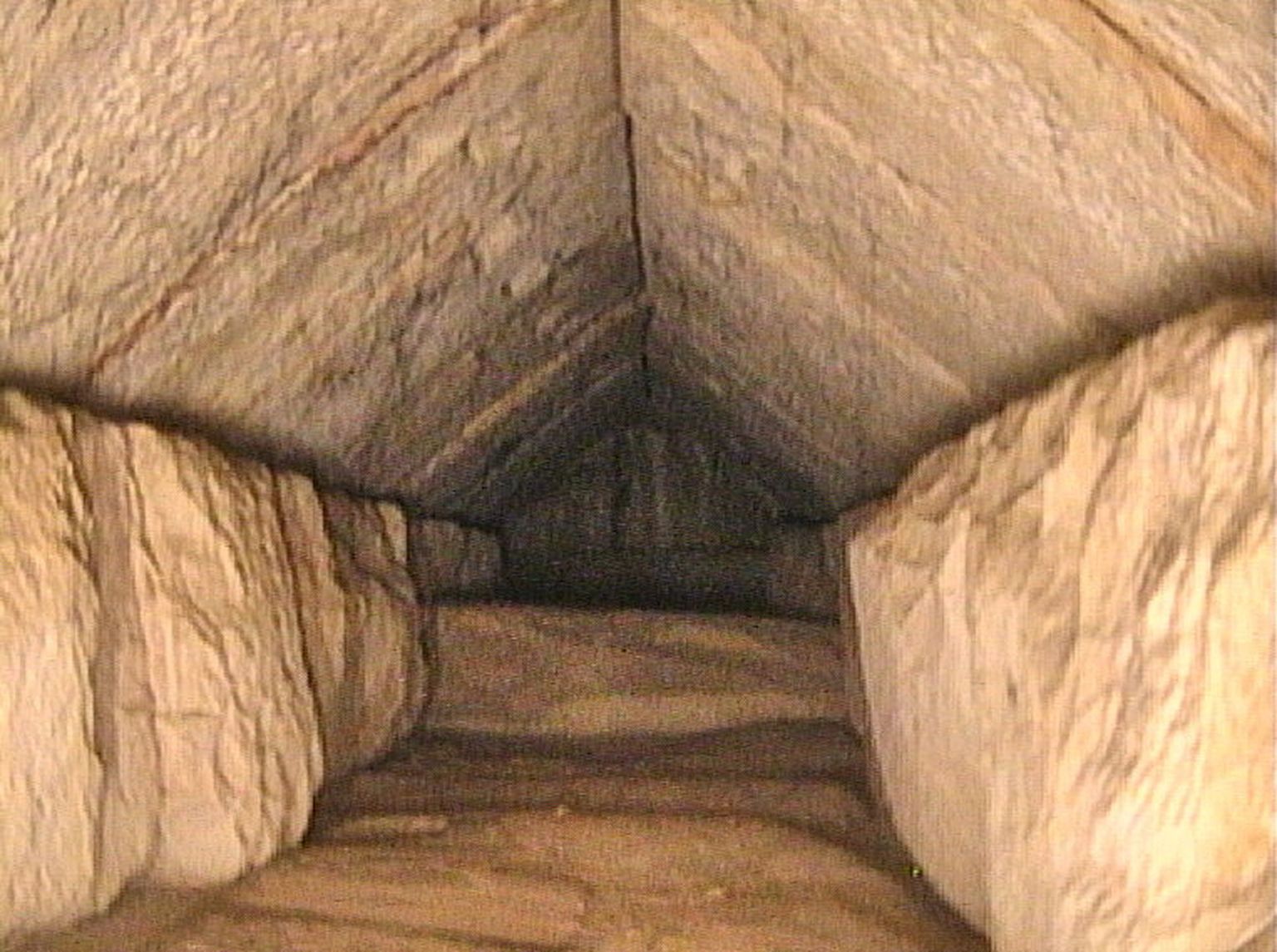 В пирамиде Хеопса обнаружен секретный коридор