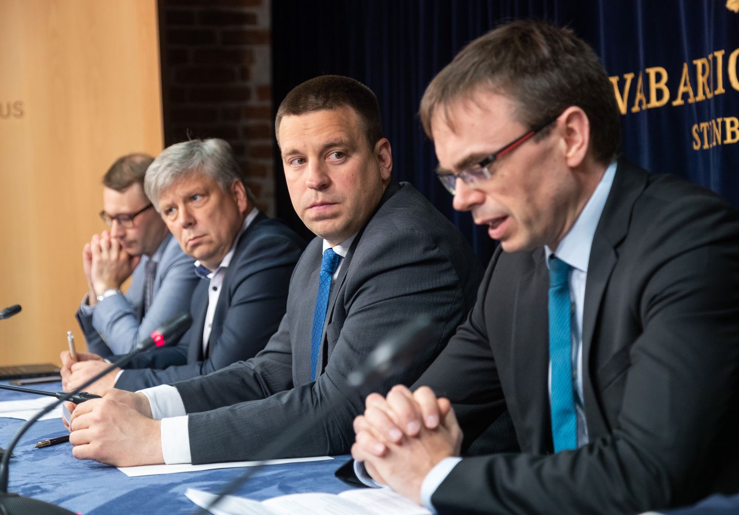 Valitsuse pressikonverents.
Pildil vasakult, Siim Kiisler, Jüri Ratas, Sven Mikser.