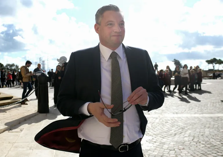 Konrad Mizzi astus Malta turismiministri ametist eile tagasi väidetavate seoste tõttu ajakirjanku mõrvaga 2017. aastal.