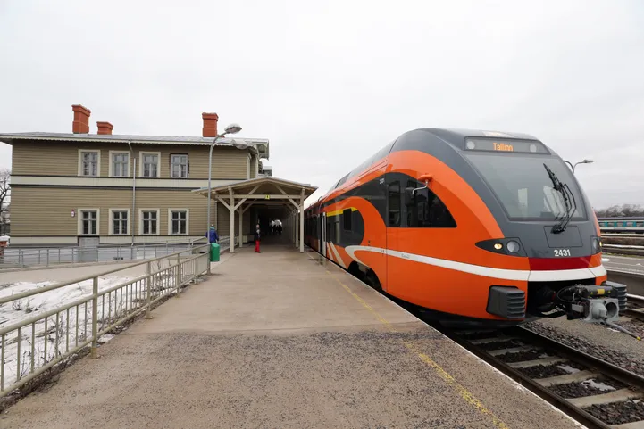 Riik busside sõiduaegu reguleerib, rongide omi mitte