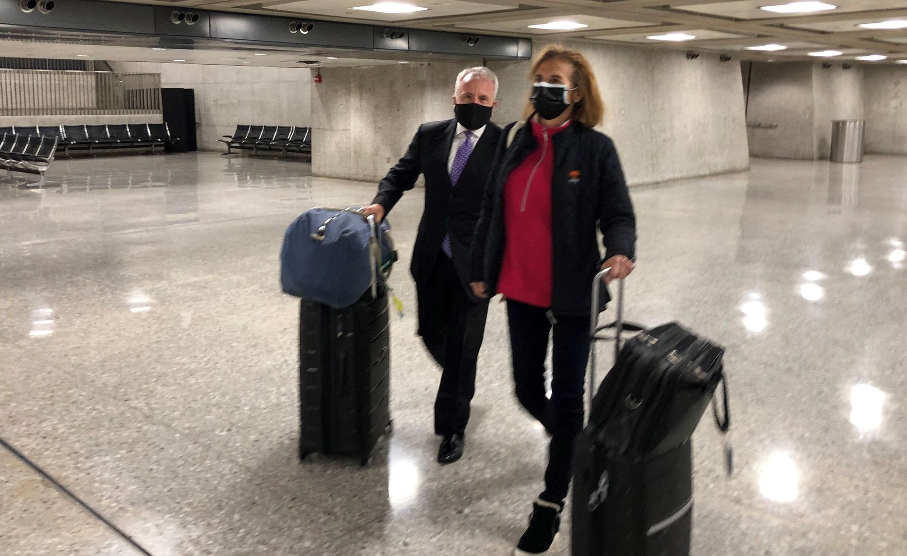 Посол США в Москве Джон Салливан возвращается в Вашингтон.