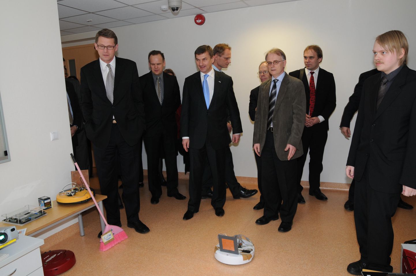 Eesti teadlaste eestvedamisel loodi senisest targemad ja osavamad robotid.