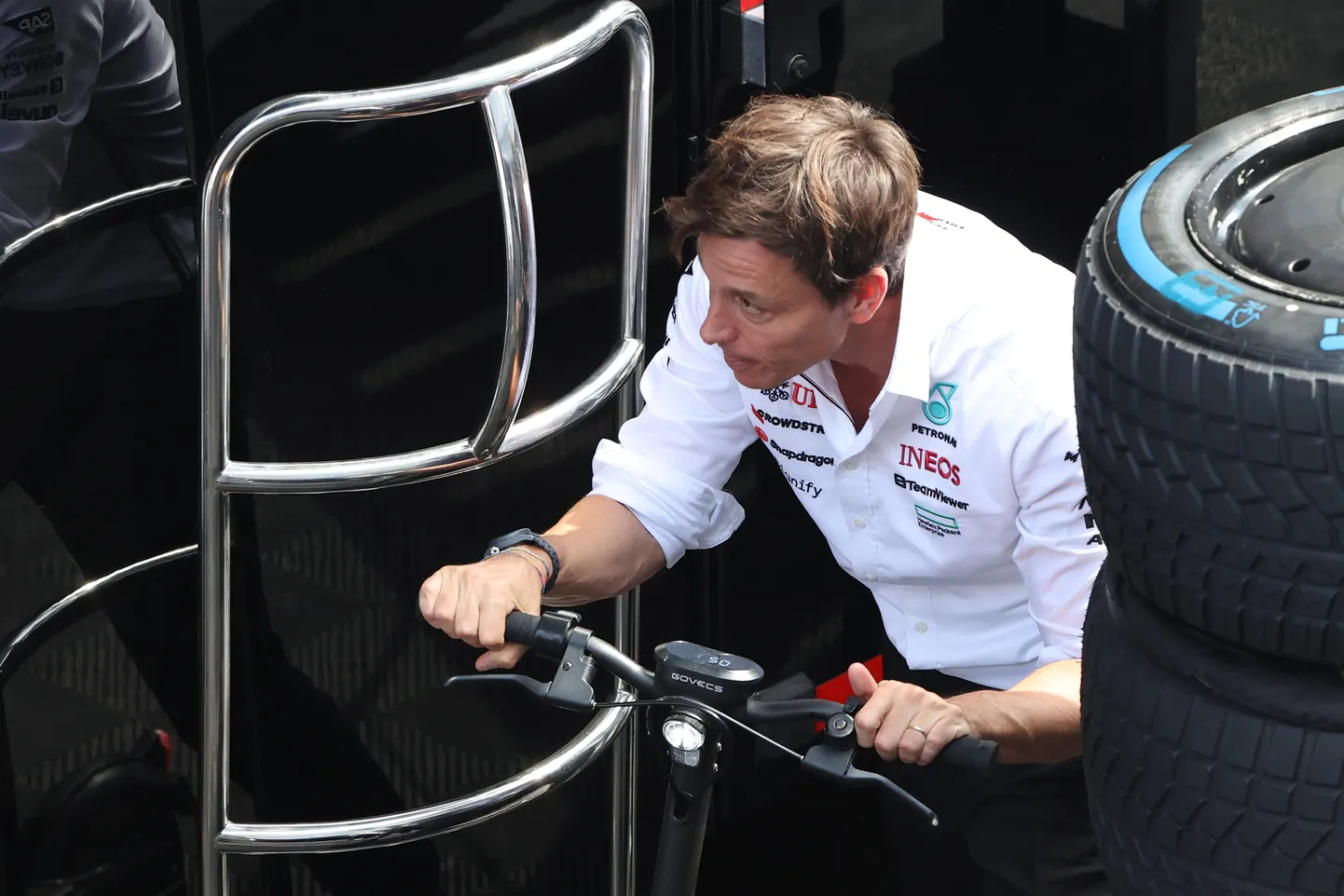 Mercedese F1 meeskonna pealik Toto Wolff ei pidanud pikalt Lewis Hamiltonile asendajat otsima.