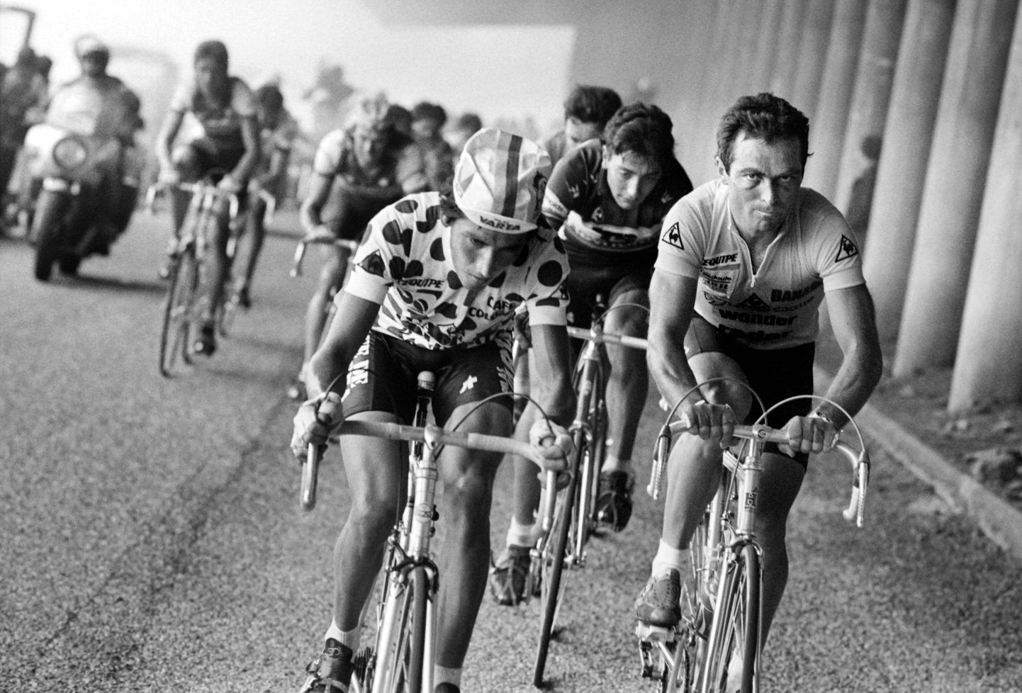 Luis Herrera (keskel) 1985. aasta Tour de France'il