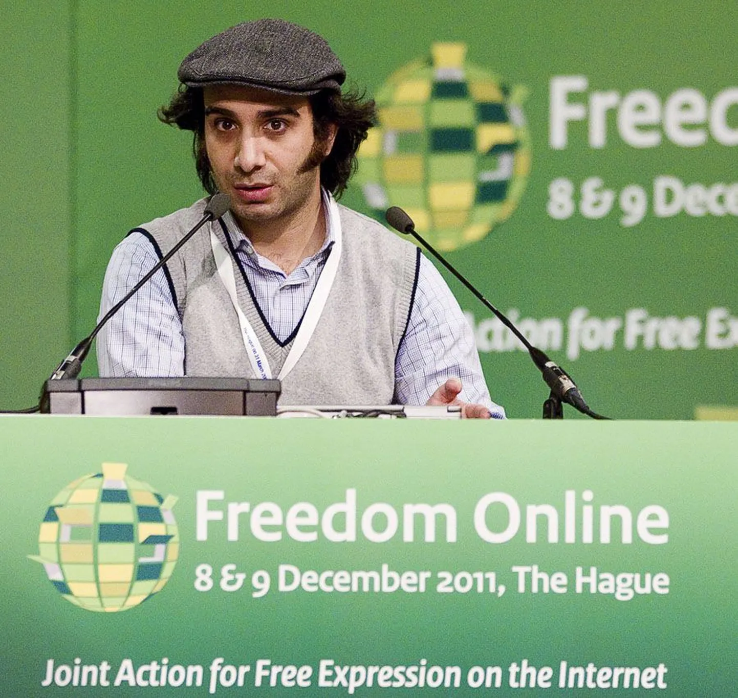 Süüria blogija Amjad Baiazy, keda võimud on ka arreteerinud, rõhutas konverentsil netivabaduse olulisust.