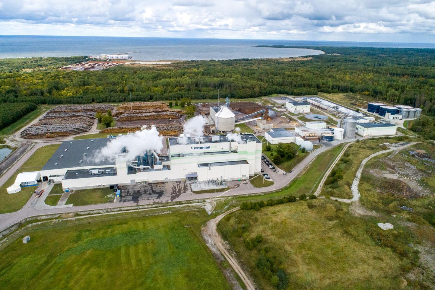 Eesti esimene biometaanijaam valmis 2018. aastal Estonian Celli haavapuitmassi tehases Kundas.