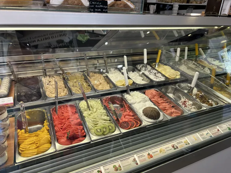 Gelato-valik võtab silme eest kirjuks.