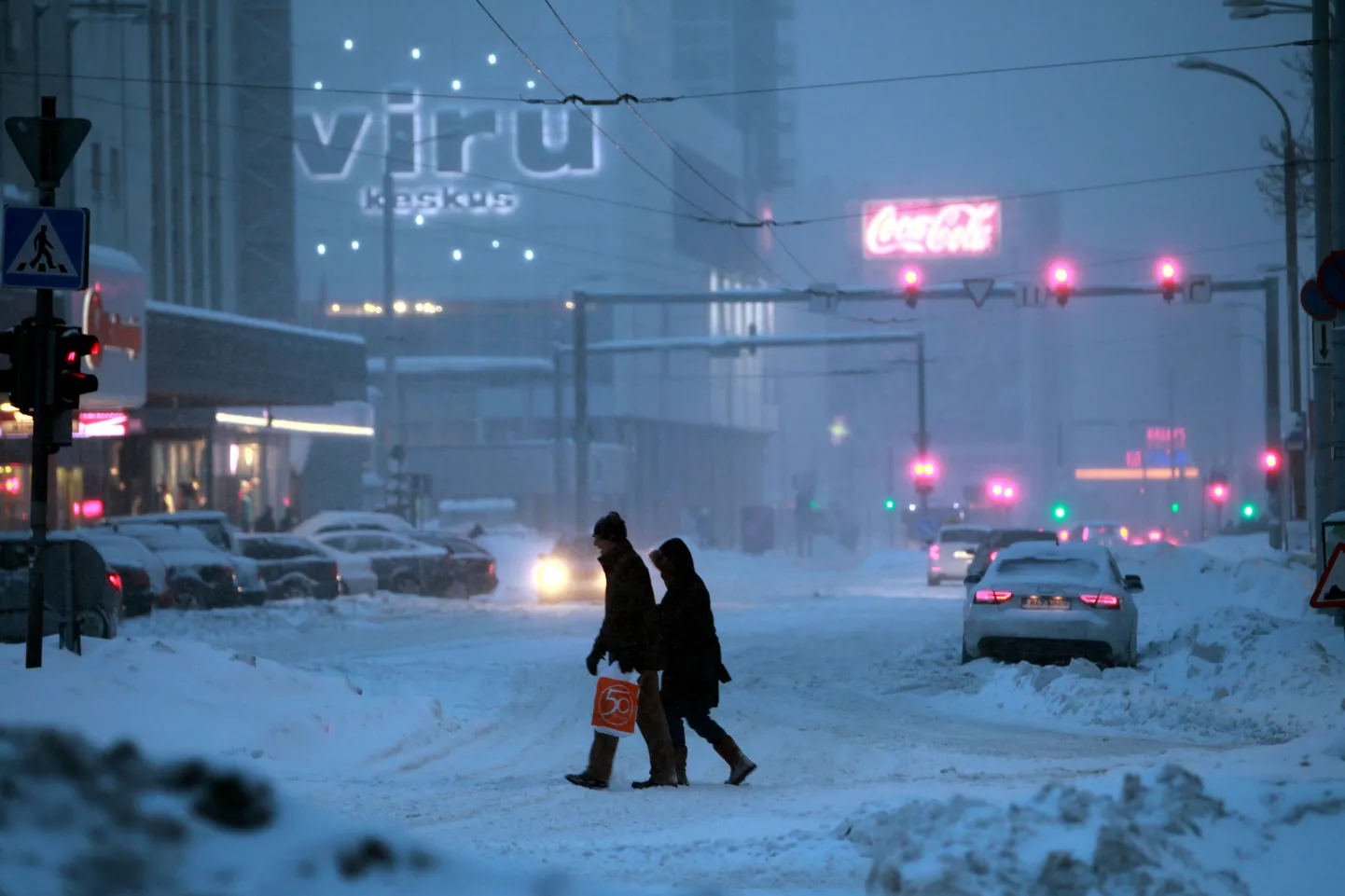 Lumme tuisanud Tallinna südalinn pühapäeva õhtul.