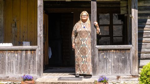VIDEO ⟩ Graatsiline majahoidja Tiiu kipub Sagritsa muuseumis külalisi ehmatama