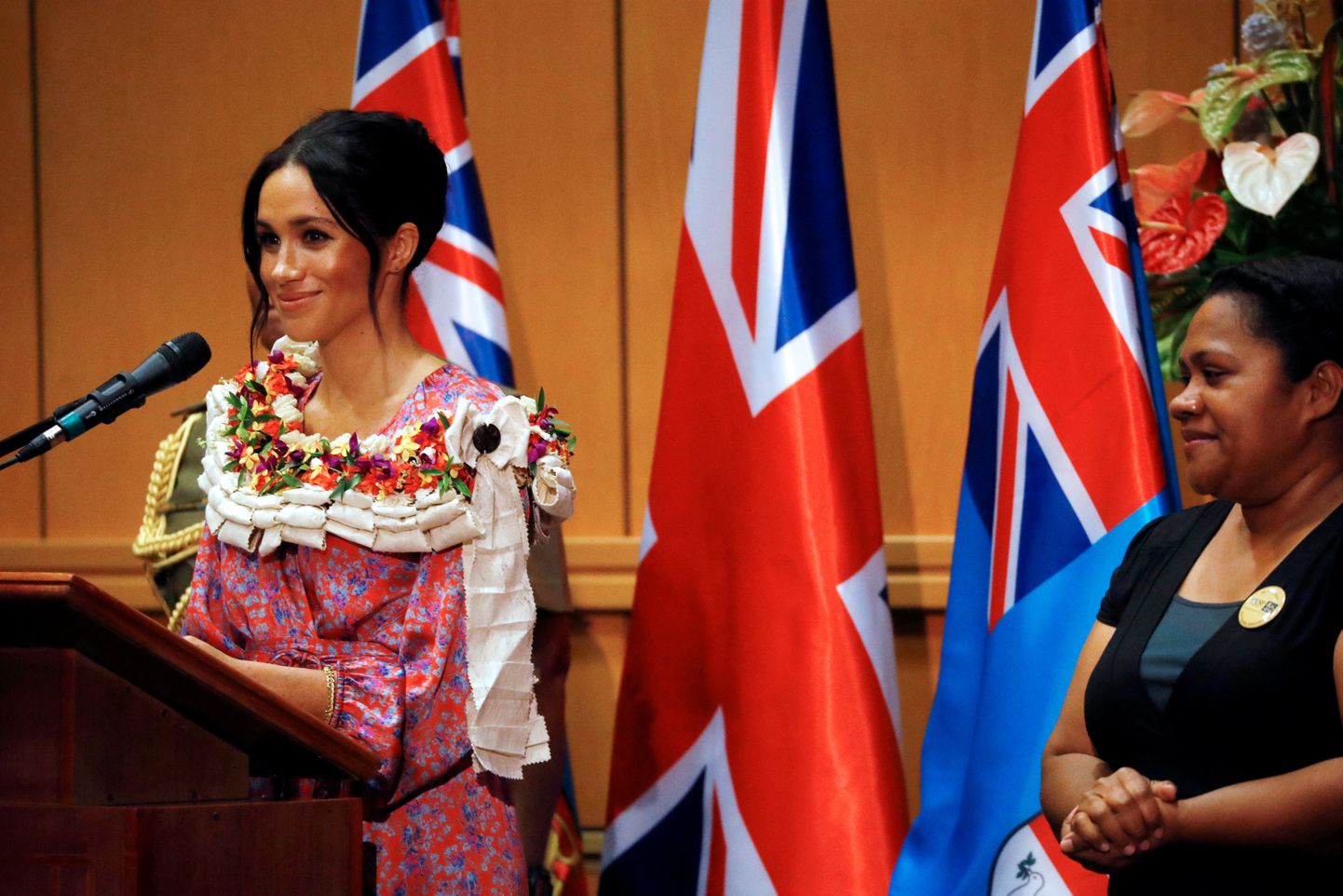 Hertsoginna pidamas kõnet South Pacificu ülikoolis Fidžil