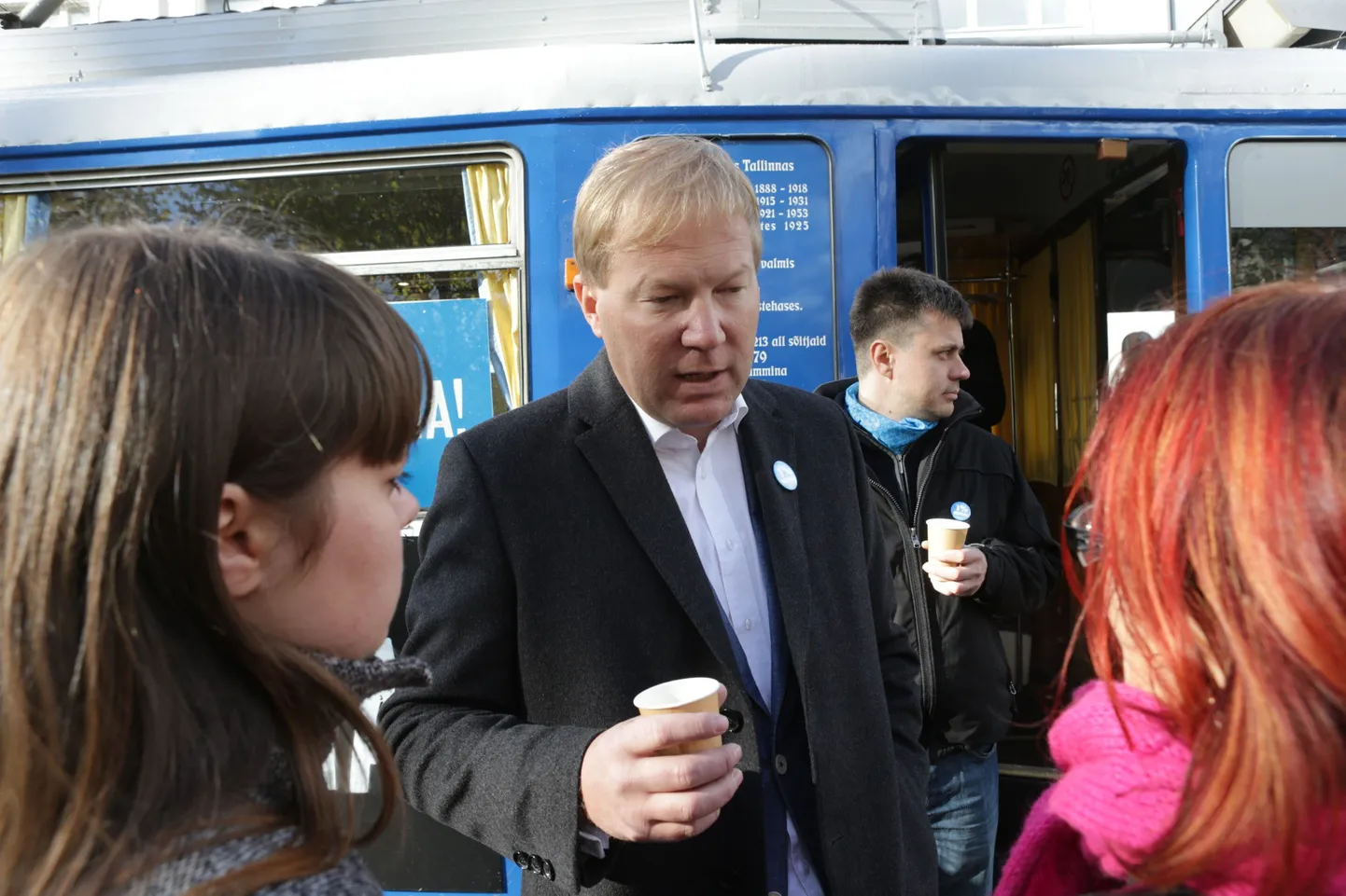 Eerik-Niiles Krossi pressikonverents trammis.