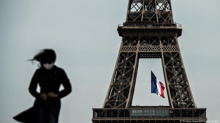 В Париже снова карантинные ограничения