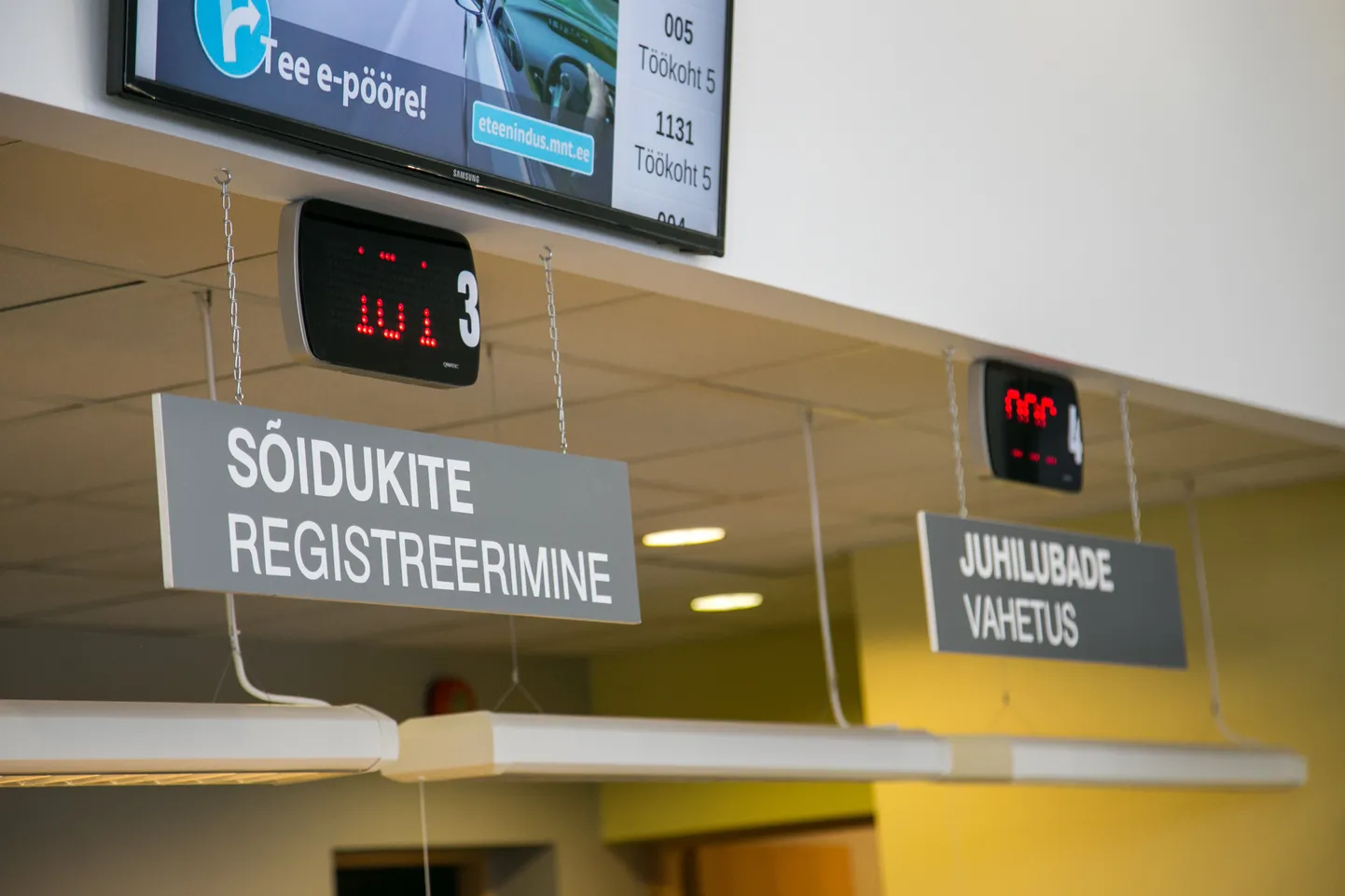 Sõidukite registreerimine ja juhilubade vahetus