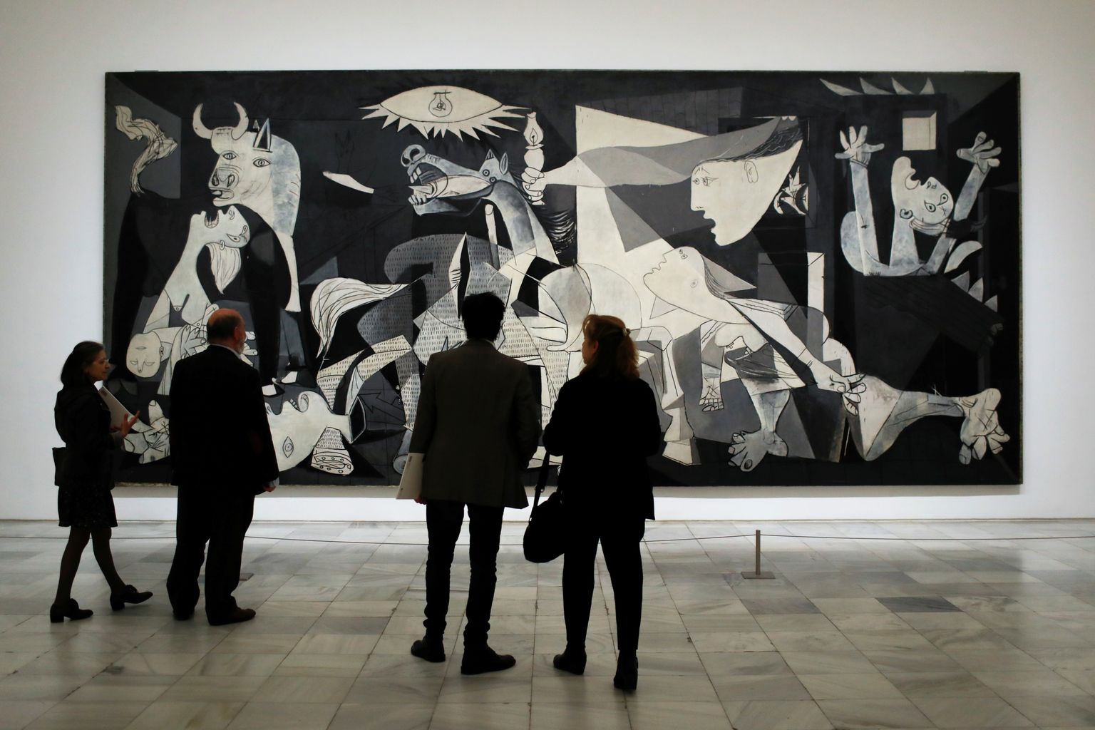 Pablo Picasso maali «Guernica» võib Reina Sofia muuseumis lõpuks pildistada.