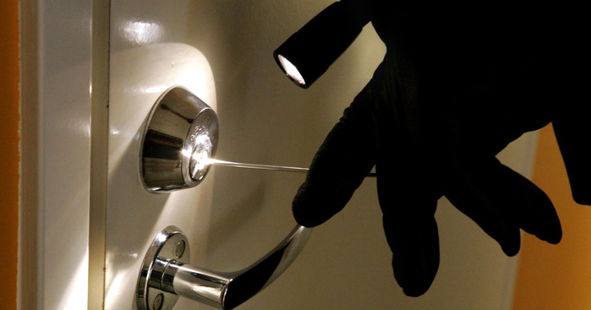 Võhmutalt varastati mitmesaja euro väärtuses tööriistu