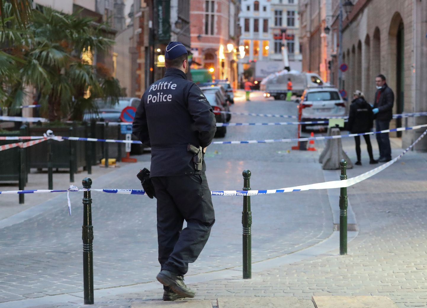 Brüsselis rünnati täna varahommikul politseinikku.