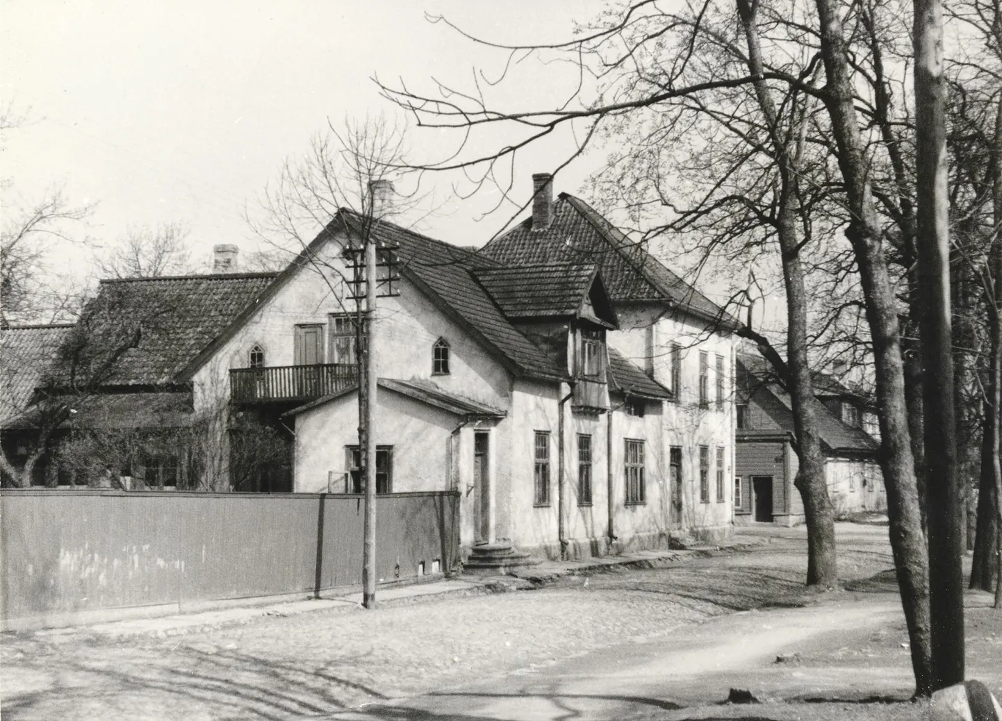 Maja, kus kunagi elas ja töötas Juhan Liiv, 1964. aastal.