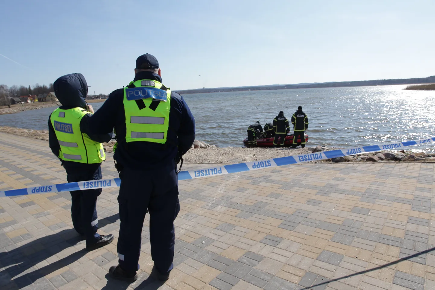 Ööl vastu 11. aprilli Tamula järvel kadunuks jäänud kalameeste otsingud.
