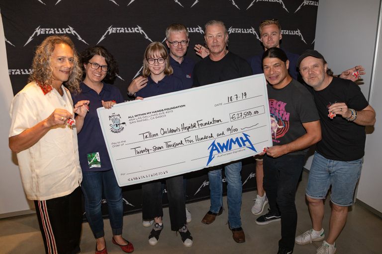 Metallica annetas Tallinna Lastehaigla Toetusfondile 27500 eurot.