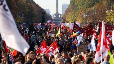 Фото ⟩ В Германии прошли протесты с требованиями компенсировать рост цен на энергию