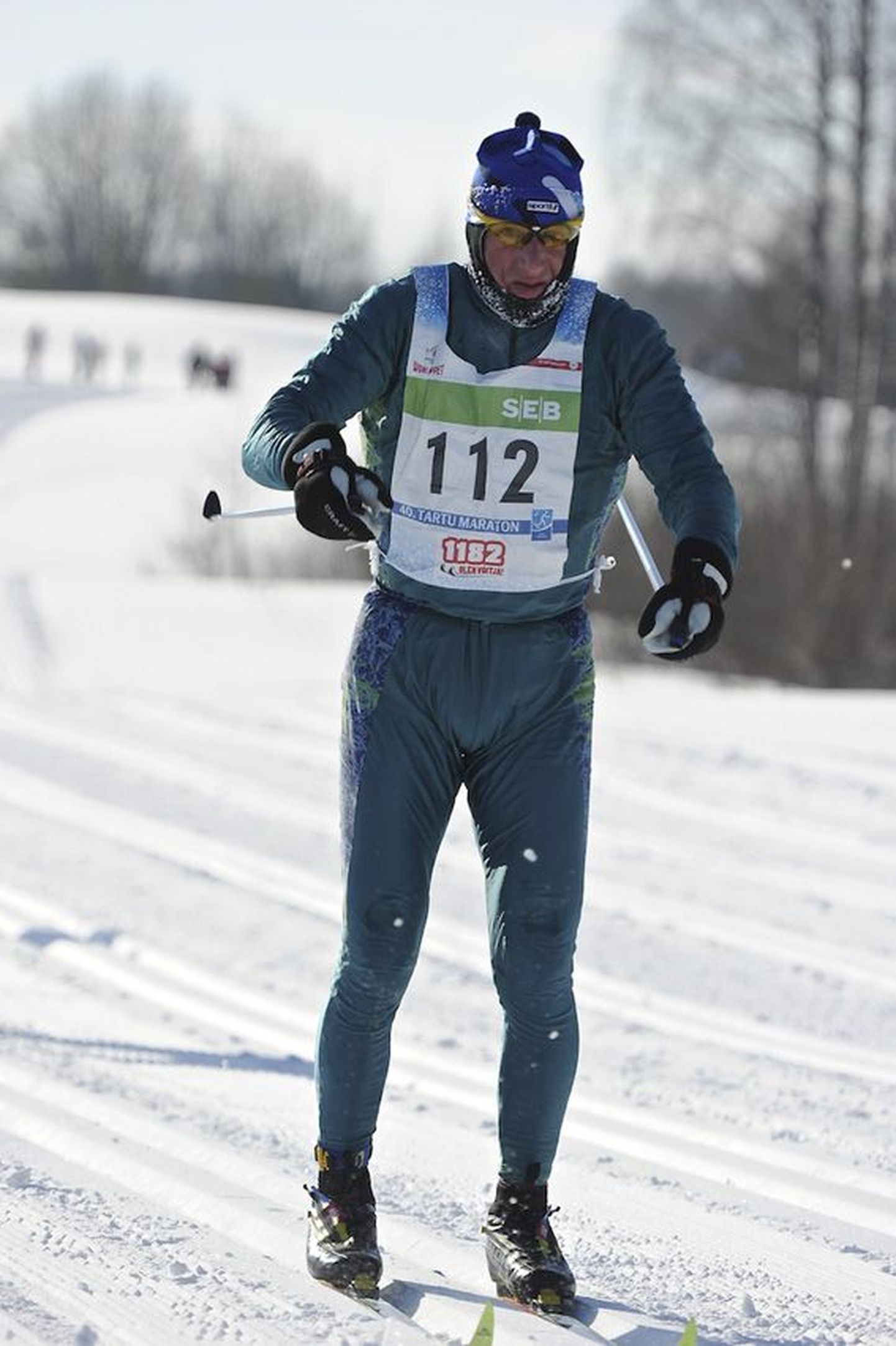 Tamsalu spordimees Ago Veilberg tõusis Estoloppeti maratonide hooaja kokkuvõttes parima läänevirulasena kümnendale kohale, M40 vanuseklassis sai ta kolmanda koha. Pildil suusatab Ago Tartu maratonil.