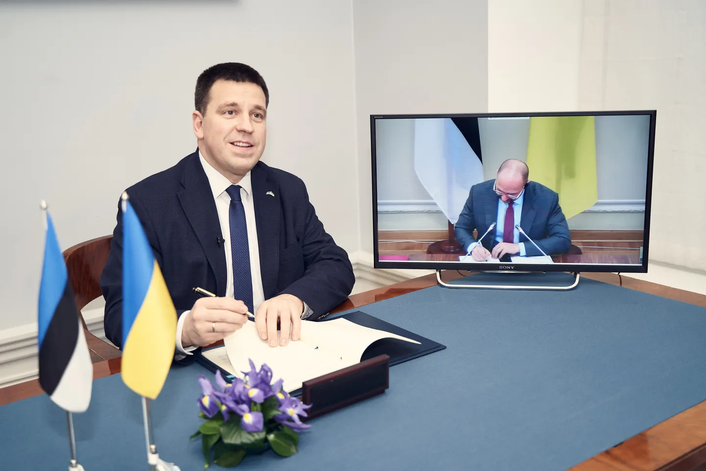 Peaminister Jüri Ratase videokohtumine Ukraina ametikaaslase Denõs Šmõhaliga.