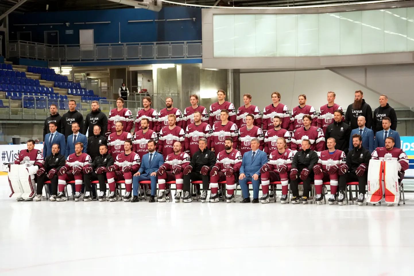 Latvijas hokeja izlases oficiālā fotografēšanās Pasaules hokeja čempionātā ''Ostravar arēnā'' Ostravā.