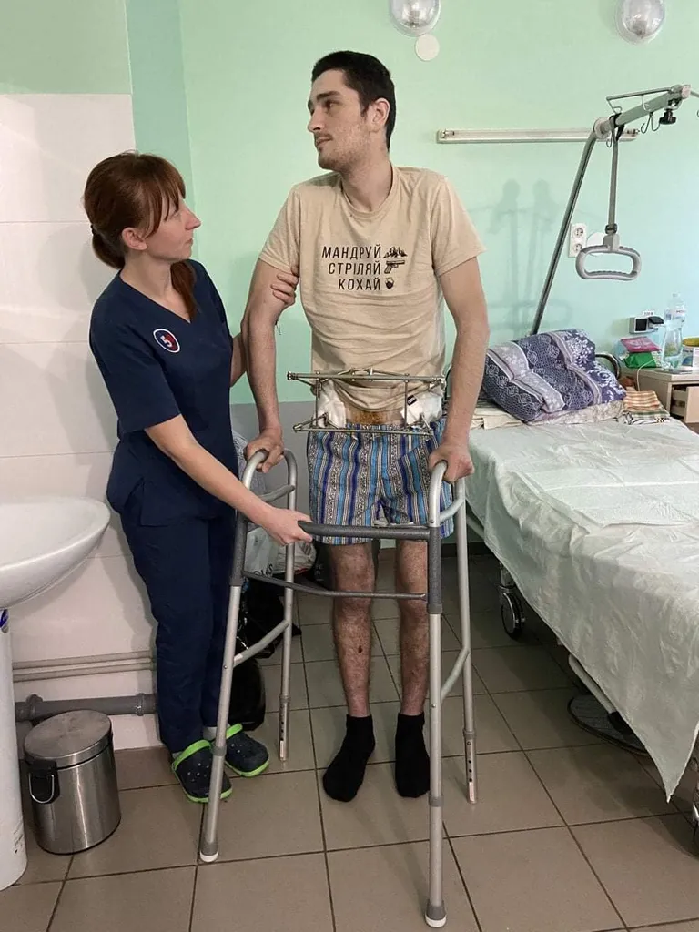 Mariupoles metalurģiskās rūpnīcas "Azovstaļ" aizstāvis Hlibs Strižko slimnīcā.