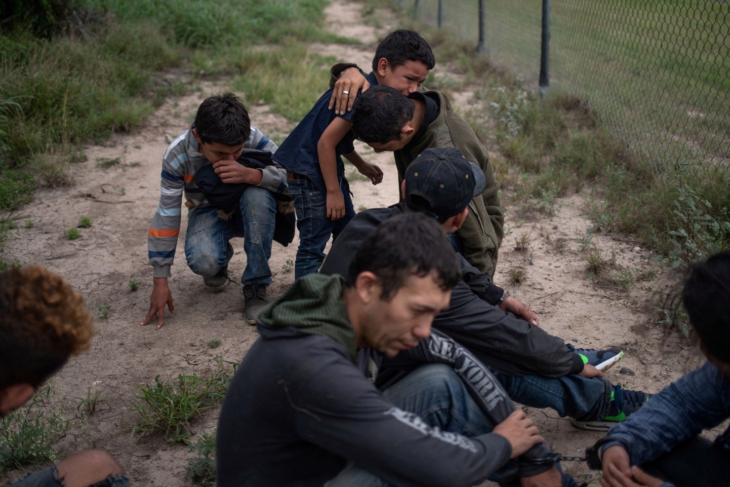 USA-Mehhiko piiril vahele jäänud migrandid.