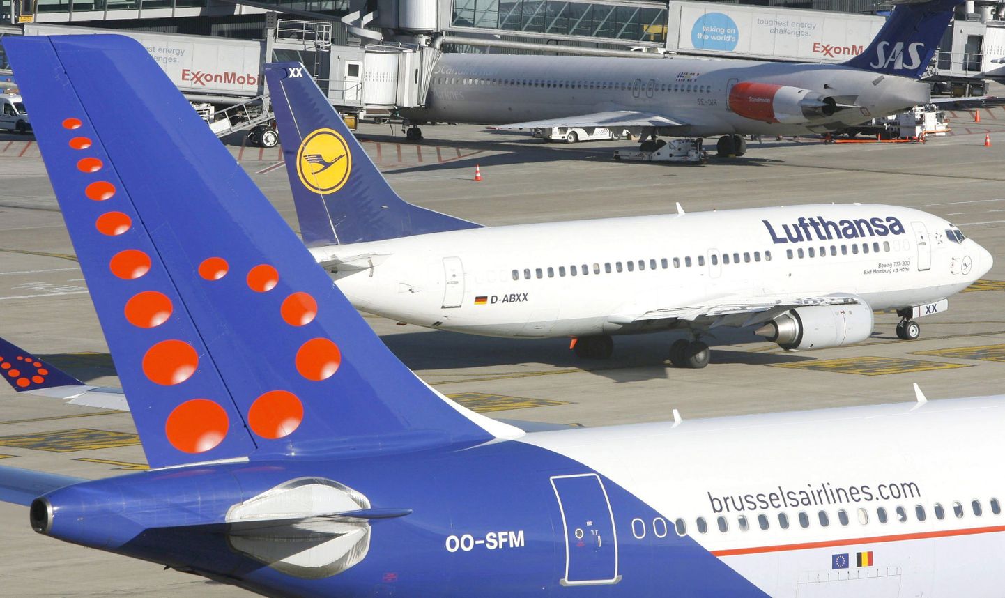 Brussels Airlines'i lennukis sai kergeid põletushaavu neli lennureisijat.