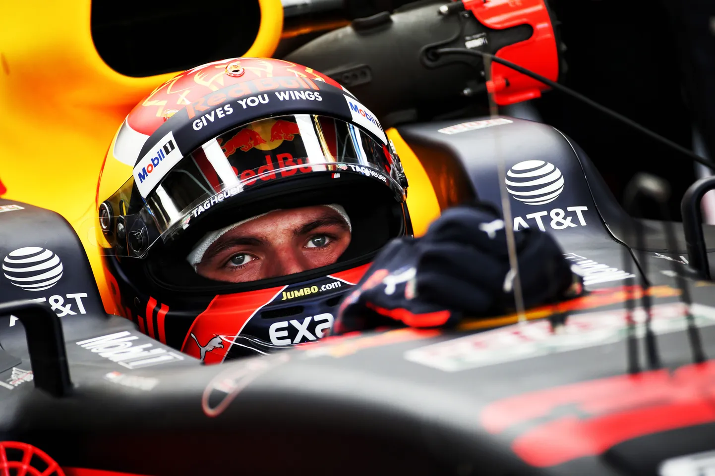 Max Verstappen on üks karistada saanud sõitjatest.