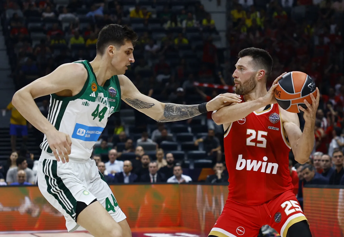 Põhihooaja parim Olympiakos sai lohutuseks pronksi.