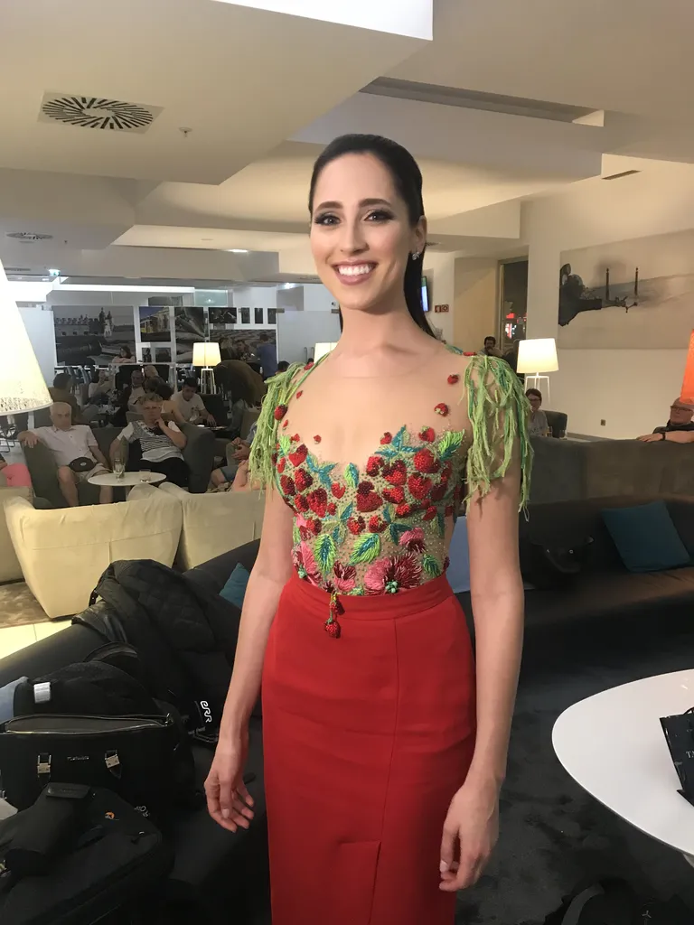 Elina Nechayeva kevadine look