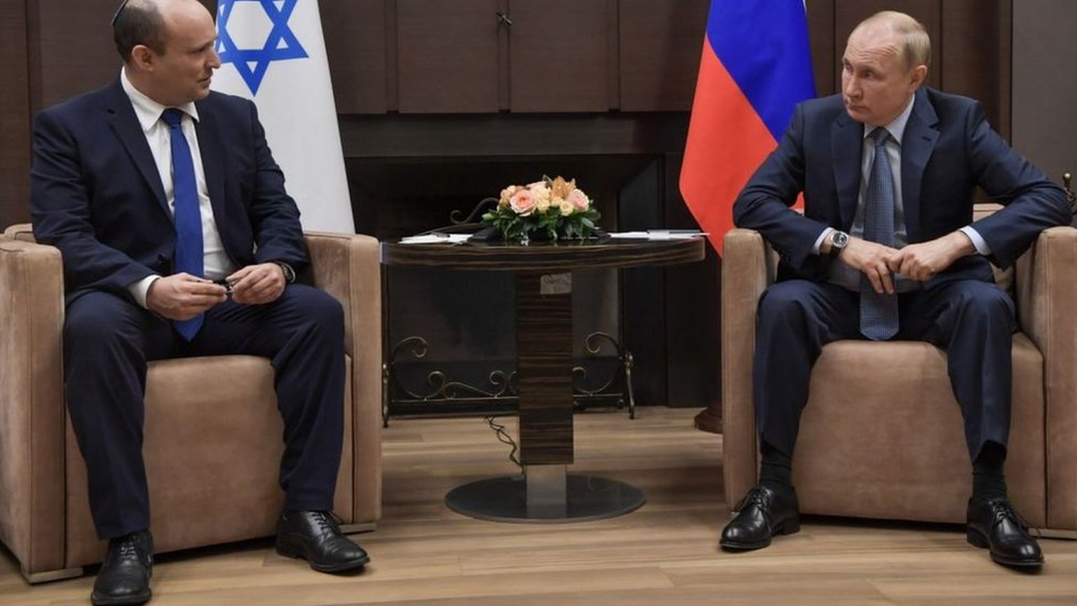 Экс-премьер Израиля Нафтали Беннет и президент России Владимир Путин во время переговоров осенью 2021 года
