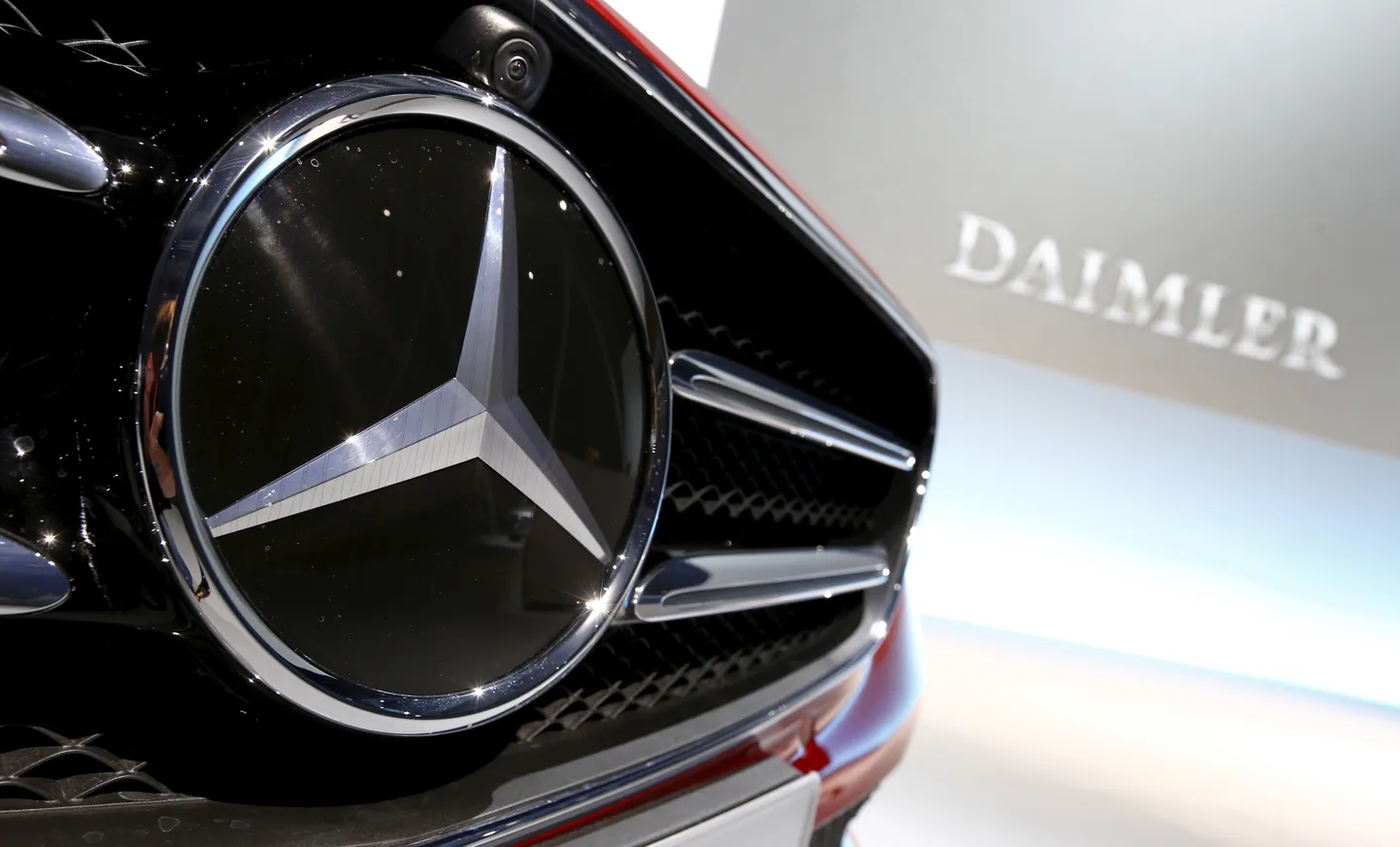 Mercedes-Benz logo.