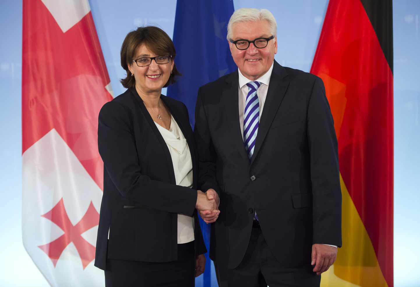 Saksa välisminister Frank-Walter Steinmeier koos Gruusia kolleegi Maia Pandžikidzega.