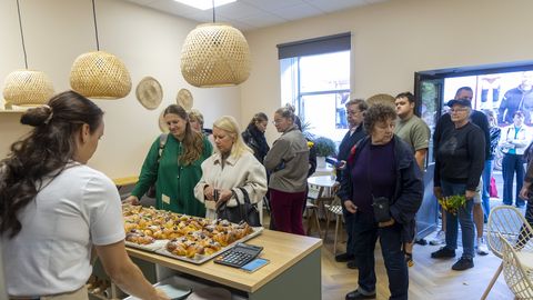 LÄINUD NAGU SOOJAD SAIAD ⟩ Vastne pagarikoda müüb end tühjaks minutitega