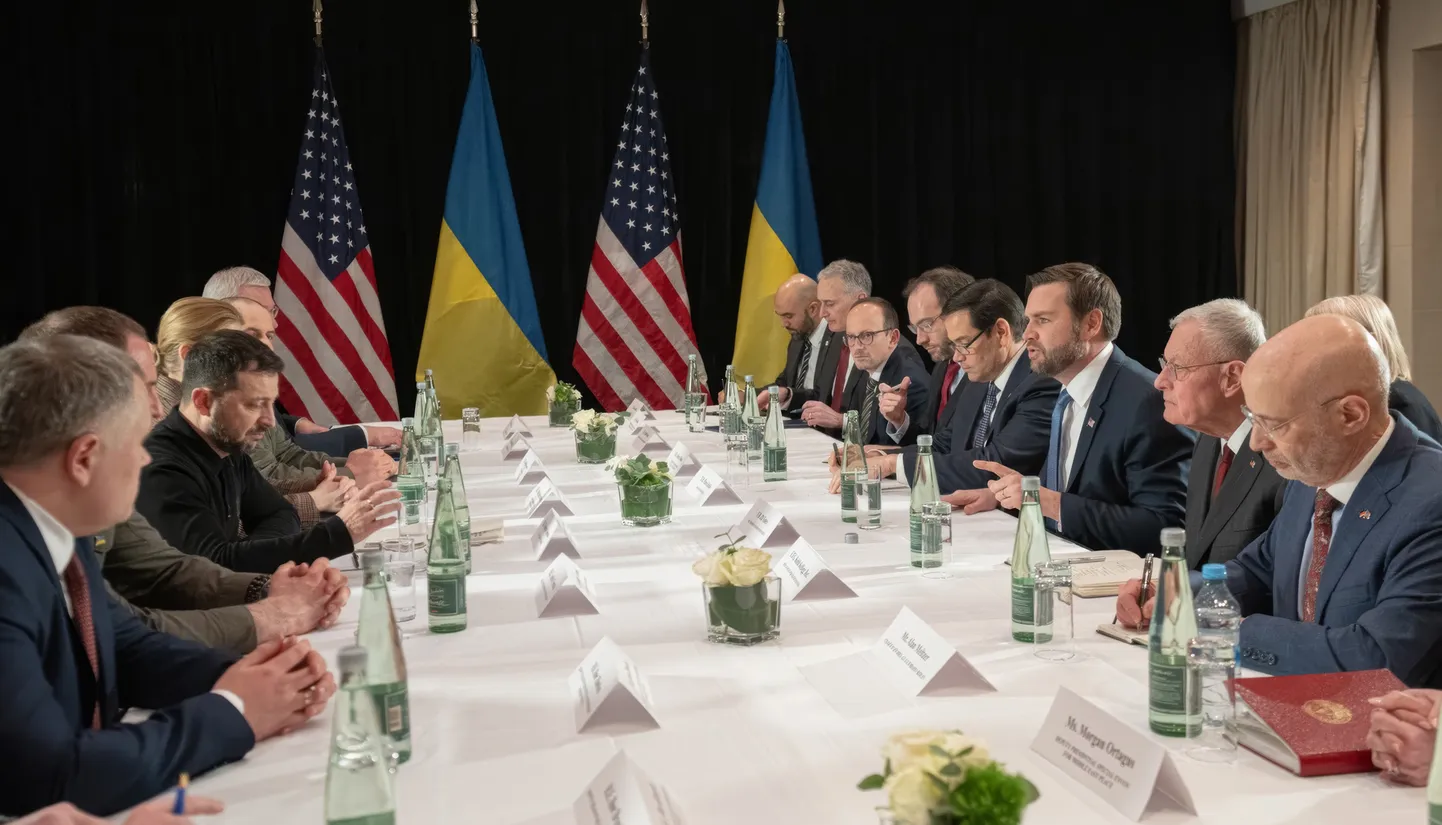 Ukraina president Volodõmõr Zelenskõi osalemas kahepoolsel kohtumisel USA asepresidendi JD Vance'i ja delegatsioonidega Müncheni julgeolekukonverentsi raames.