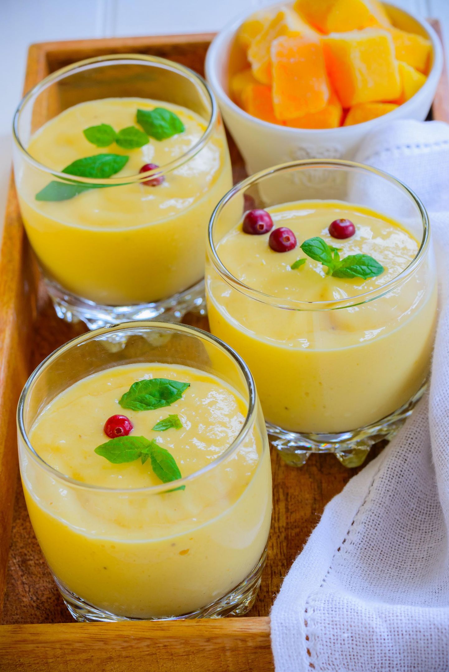 Toekas mango­smuuti on hea valik, et teha kiiresti ja lihtsalt tõeliselt tervislik magustoit.