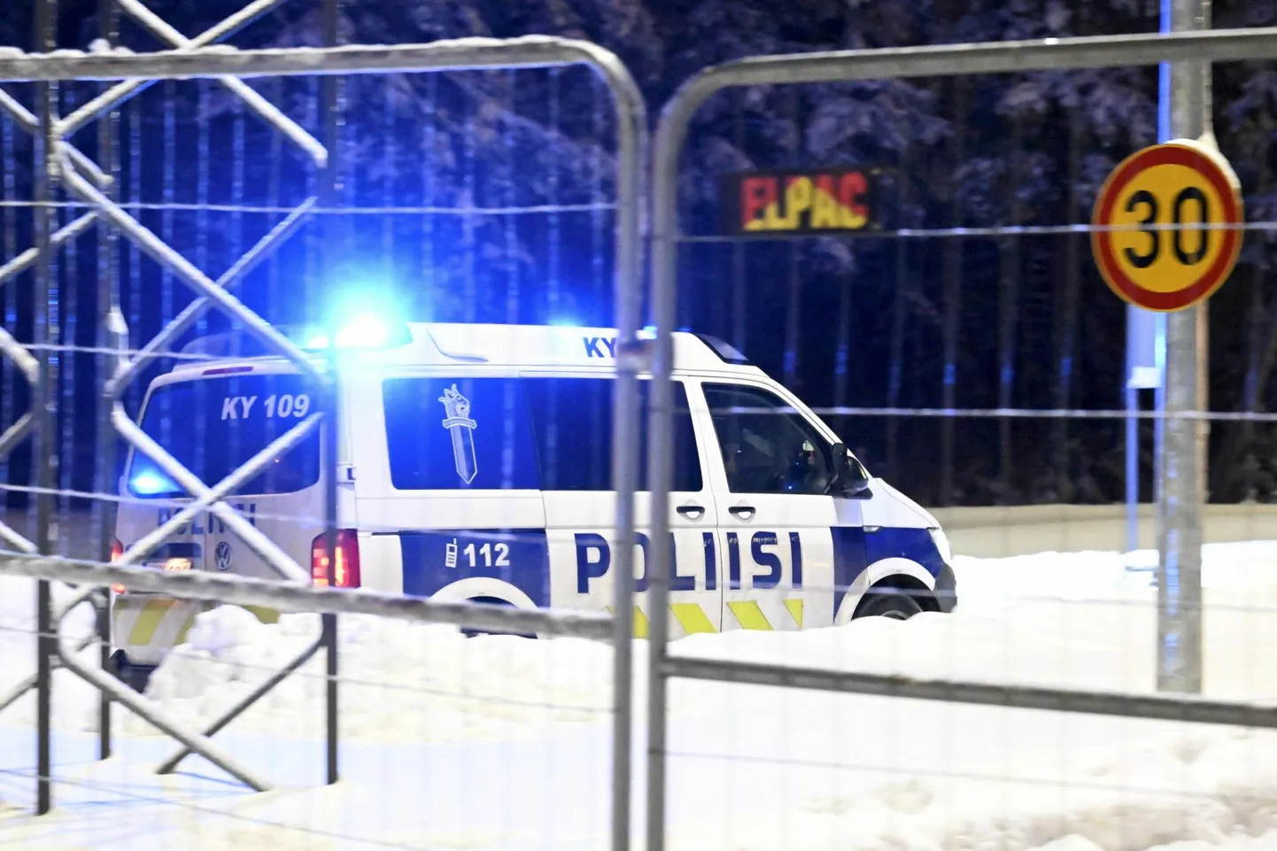 Ka politseipatrull toetab näiteks vajadusel olukorra ohjeldamist Soome Vaalimaa piiripunktis, mis on alates 15. detsembrist suletud.
